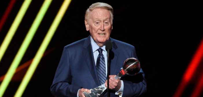 Legendary sports broadcaster and Fordham graduate Vin Scully accepting the Icon Award at the 2017 ESPYS