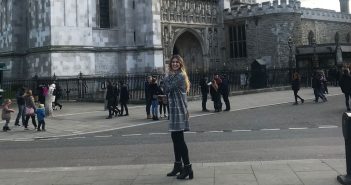 Veronika Kero in front of Westminster in London