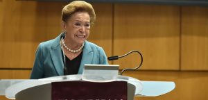 Author Mary Higgins Clark, Alumna and Former Trustee, Dies at 92