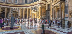 Religion Professor Conducts Survey on Visitors’ Experience of the Pantheon