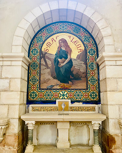 a depiction of Mary Magdalene at the Church of St. Stephen (Saint-Étienne)