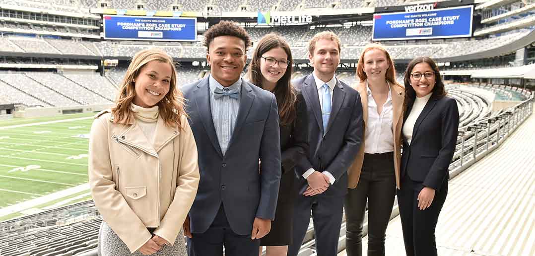 Students Pitch Marketing Ideas to New York Giants