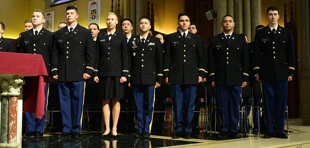 2022 graduates of Fordham ROTC